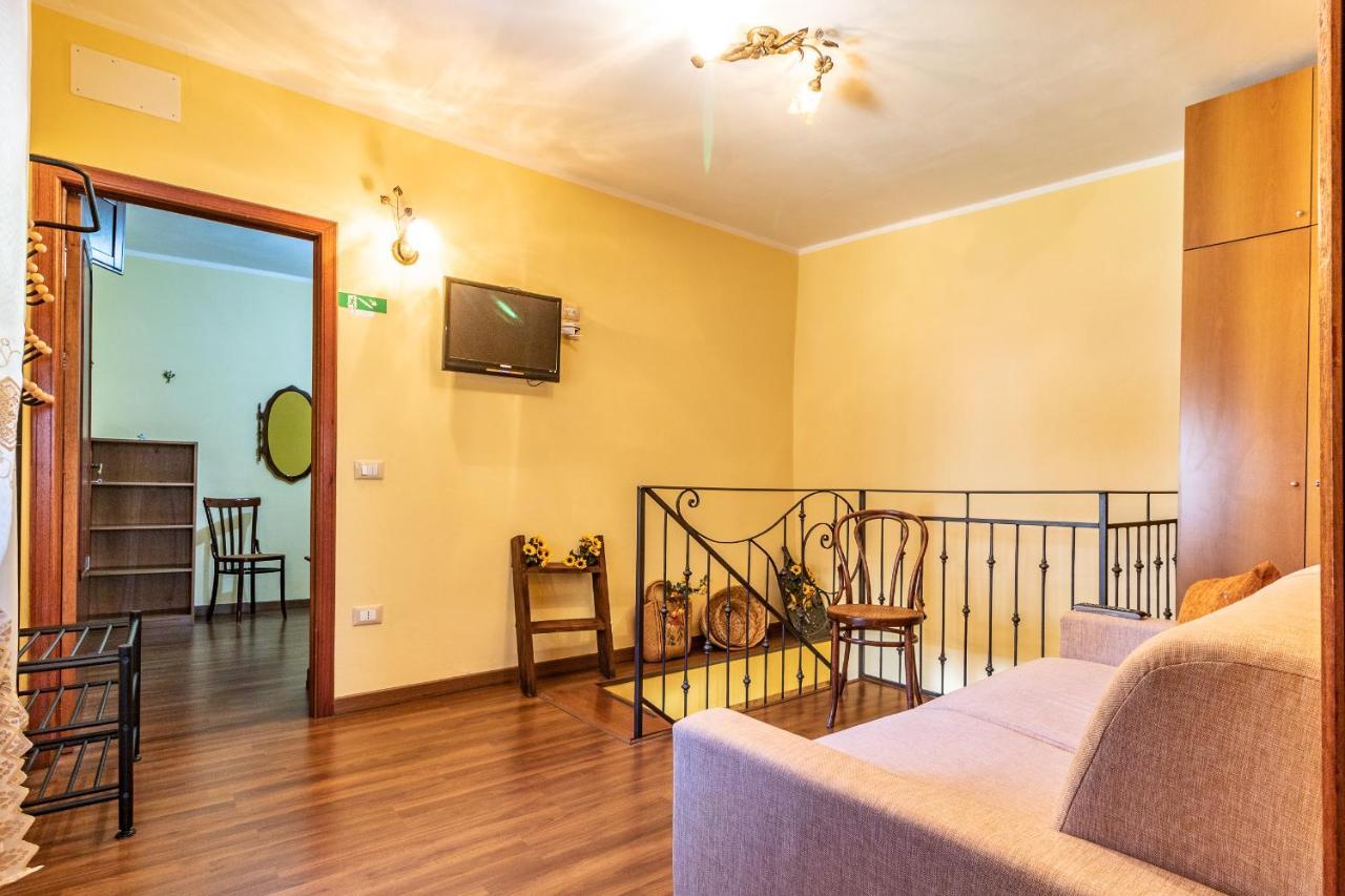 Ferienwohnung Casa Vacanze 'Zia Lucia' Sarconi Exterior foto