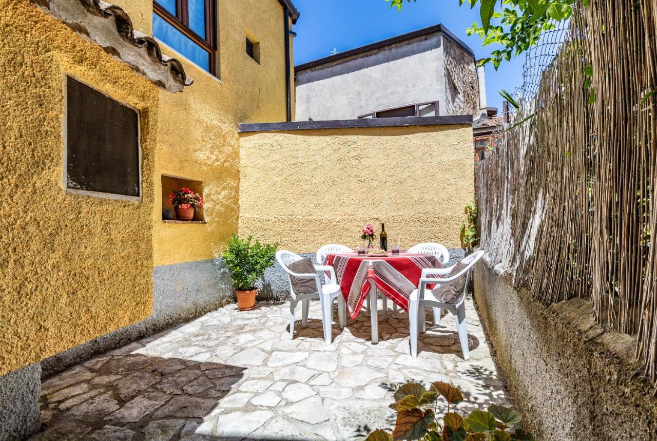 Ferienwohnung Casa Vacanze 'Zia Lucia' Sarconi Exterior foto