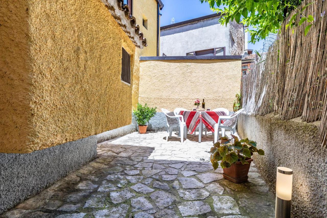 Ferienwohnung Casa Vacanze 'Zia Lucia' Sarconi Exterior foto